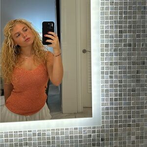 Meet your Posher, Valentina